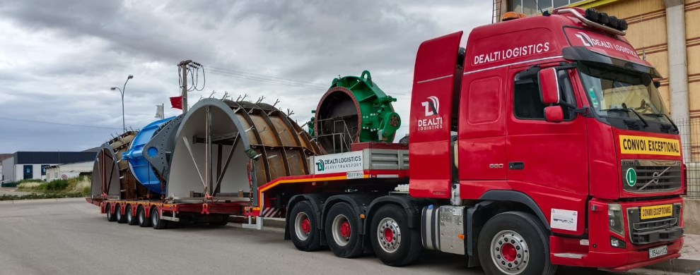 Heavy machinery transport using lowbed trailer between Turkey and Central Asia